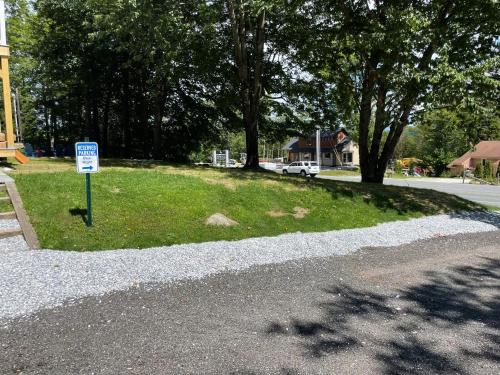 BearAll Both Units of Duplex on Killington Road BearAll Both Units of Duplex on Killington Road