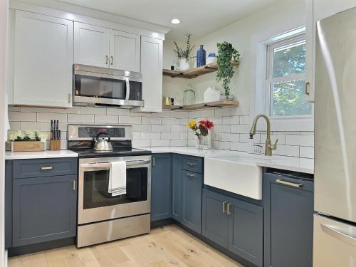 BearAll Both Units of Duplex on Killington Road BearAll Both Units of Duplex on Killington Road