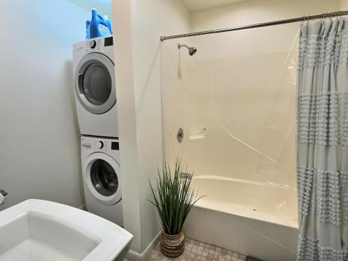 BearAll Both Units of Duplex on Killington Road BearAll Both Units of Duplex on Killington Road