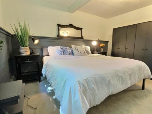 BearAll Both Units of Duplex on Killington Road BearAll Both Units of Duplex on Killington Road