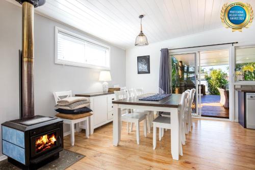 The Anchor - Pet Friendly - 5 Mins Walk to Beach - EV Charging – khách sạn tại Callala Beach