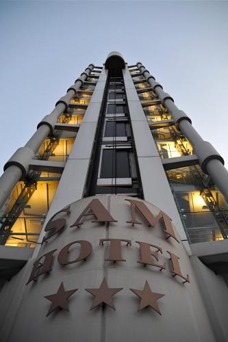 Sam Hotel - 출입구