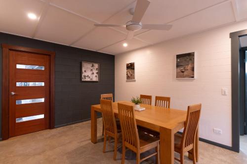 Two-Bedroom Deluxe Apartment image 10