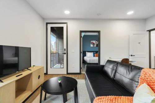 CozySuites on Mass with garage parking #3 thumb 3