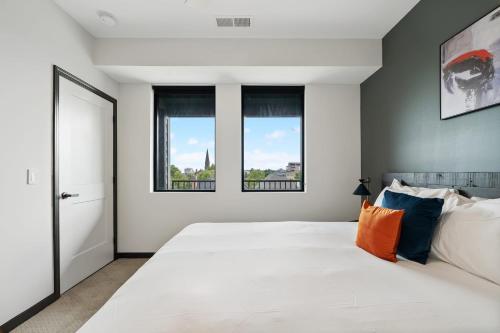 CozySuites on Mass with garage parking #3 detail