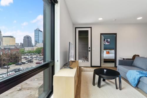 CozySuites on Mass with garage parking #8 thumb 4