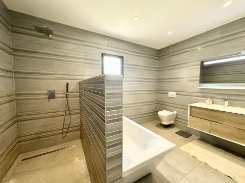 Shower, Maison St Maurice in Le Peage De Roussillon