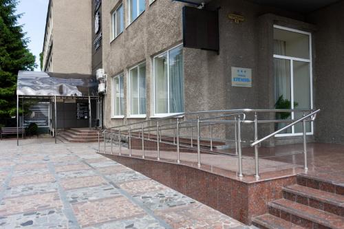 Kremin Hotel - image 3