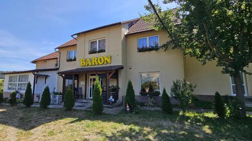 . Pensiunea Baron Bazna