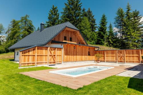 Swimmingpool, ALMCHALET Rubin in Fohnsdorf