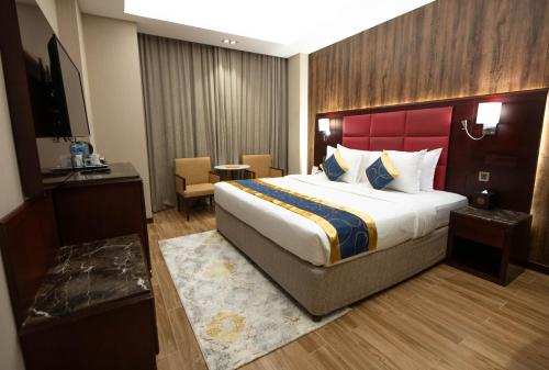 Standard Single Room image 6