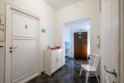 Three-Bedroom Apartment room in Selection Rooms