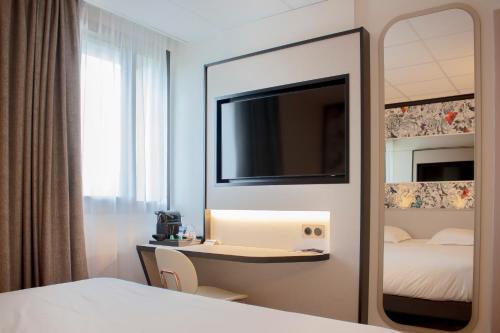 Brit Hotel Nantes La Beaujoire - L'Amandine - image 2