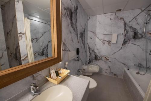 Executive Suite image 1
