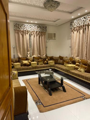 شقة الإسكان المفروشة