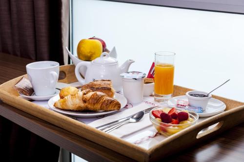 Food and beverages, Brit Hotel Toulouse Colomiers – L’Esplanade in Colomiers