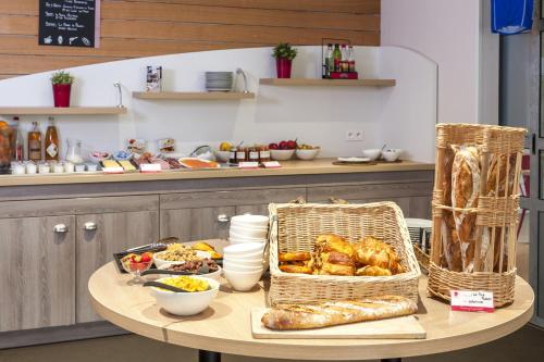 Food and beverages, Brit Hotel Toulouse Colomiers – L’Esplanade in Colomiers