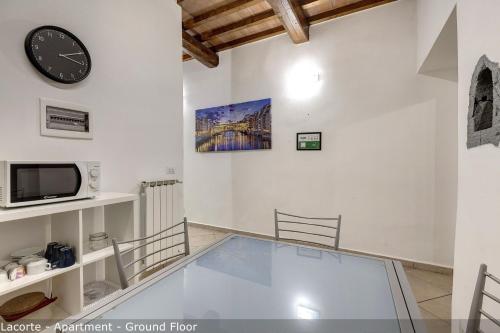 Palazzuolo Tower Apartments by Mamo Florence
