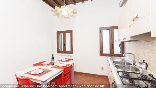 Florence Apartments - Tower - image 3