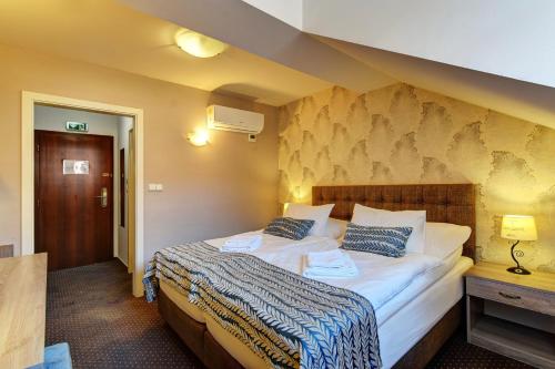 Alexander Room Type - Deluxe Double Room
