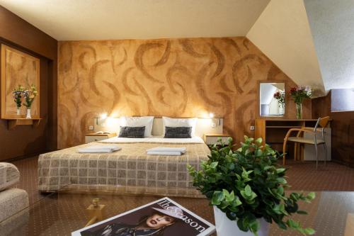 room detail thumbnail 1