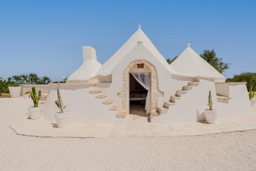 Trullo & Lamia Meraki