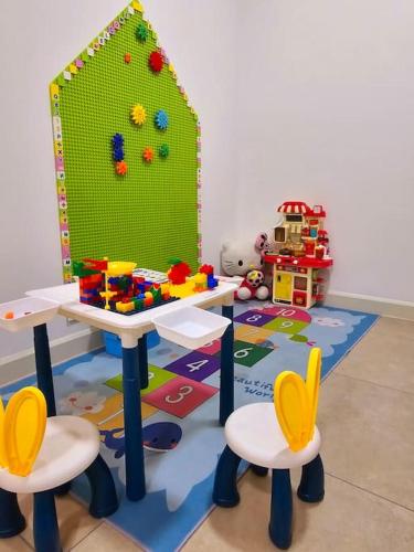 Legoland-3min Walk-Va Sweet Home at Afiniti -8pax-Cozy,Comfy&Convenience 2BR with Bathtub