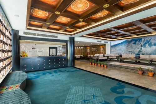 585886893 Hotel Lo Mustang