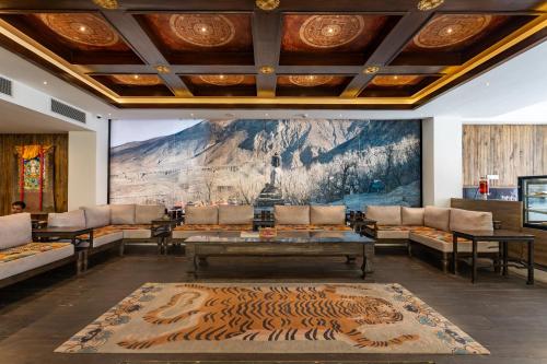 585886901 Hotel Lo Mustang