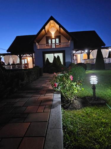 Casa Mera, Topliţa
