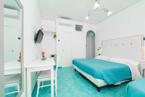 Basic Triple Room image 9