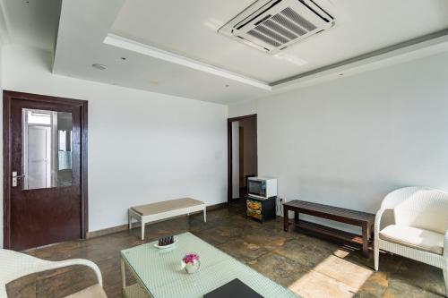 585890557 Hotel Lo Mustang