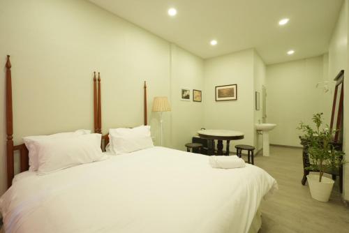 CASA Yaowarat Road ถนนเยาวราช 2