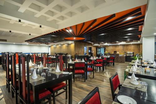585896848 Hotel Lo Mustang