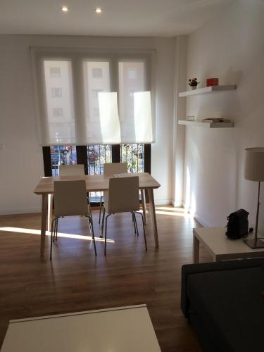 New Luxury Apartment In City Center, Валенсия (фото 7)