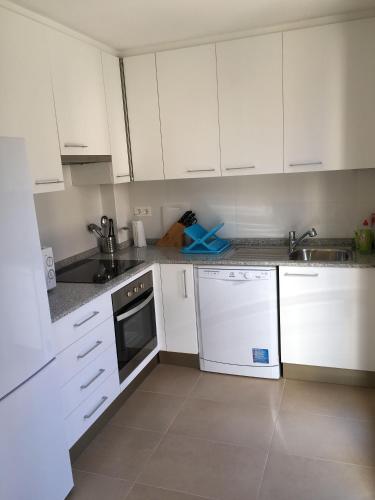 New Luxury Apartment In City Center, Валенсия (фото 8)