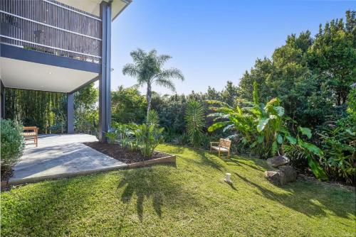 Three-Bedroom House image 9