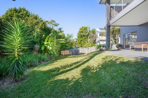 Three-Bedroom House image 8