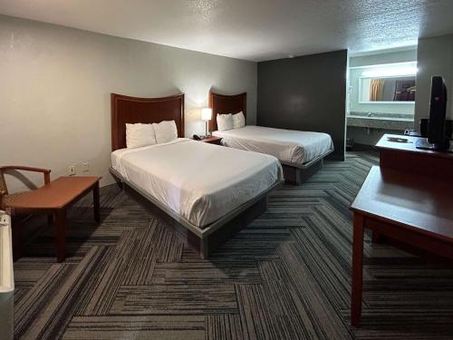 2 double beds