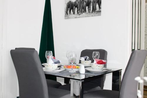 Juniper Apartment - 2 Bedrooms - image 14