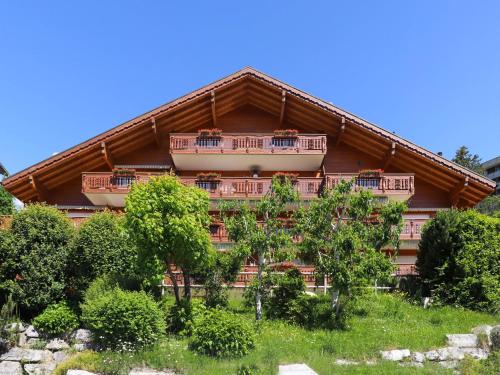 Apartment Cascades d'Eden 2 by Interhome in Crans-Montana, Schweiz