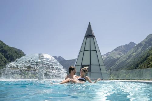 585924302 Aqua Dome 4 Sterne Superior Hotel & Tirol Therme Längenfeld