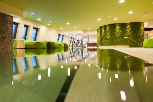 585924303 Aqua Dome 4 Sterne Superior Hotel & Tirol Therme Längenfeld