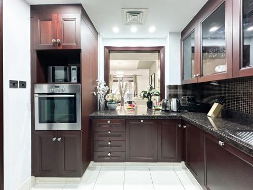 Trophy 2BR Aladdin Estate w Burj Khalifa View, Dubaj (fotografie 7)