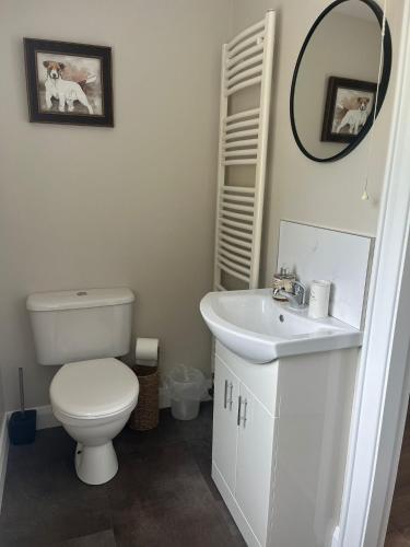 Blessingbourne Cottages & Apartments - image 14
