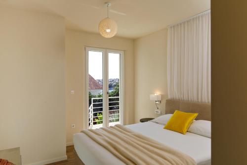 Villa Anadea with hot tub overlooking sea, Trogir (zdjęcie 3)
