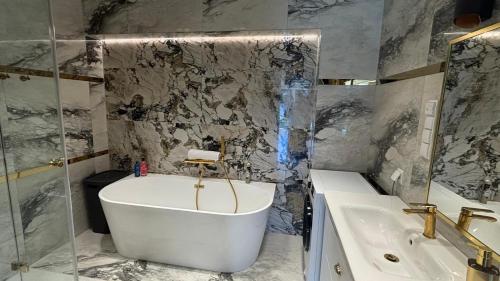 Apartamenty Zielona Dolina nr 5 in Steklin