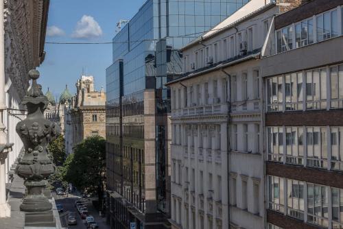 Apartment with Terrace room in Eagle-eye downtown apartments by souperapartments