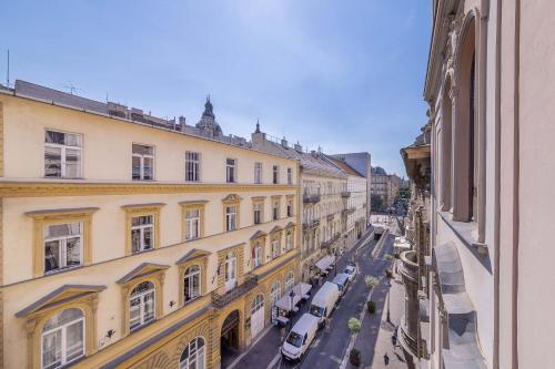 Apartment with Terrace image 7