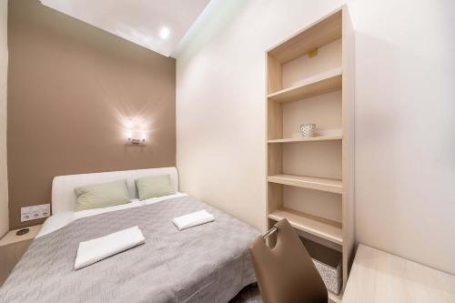 Apartment with Terrace image 6